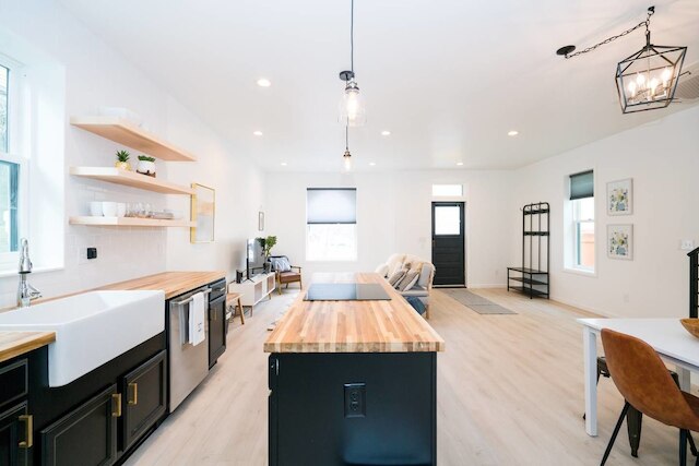 ザ マイル ハイ エスケープ、カーティス パークに立地