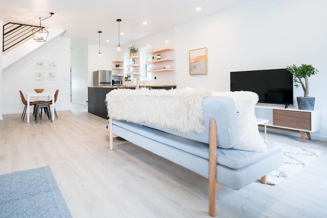 ザ マイル ハイ エスケープ、カーティス パークに立地