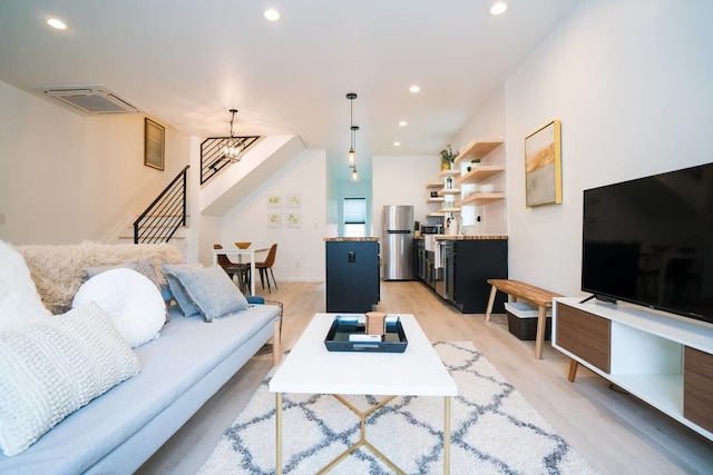 ザ マイル ハイ エスケープ、カーティス パークに立地