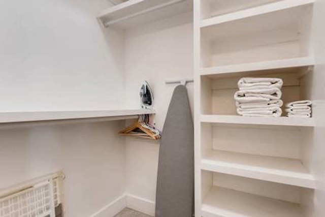 ザ ハイランド スクエア エクスペリエンス、ローハイにあるホットタブ付きタウンホーム