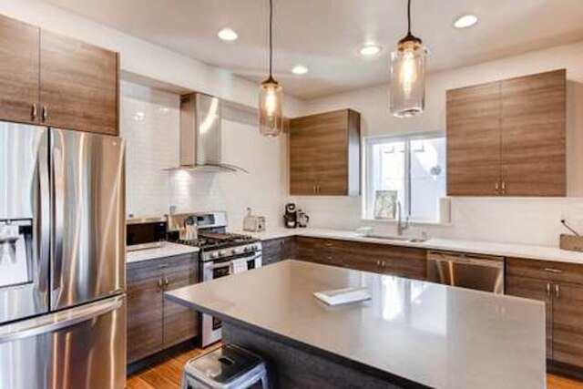 ローハイにある楽しさあふれる家、ジュリエットバルコニーあり