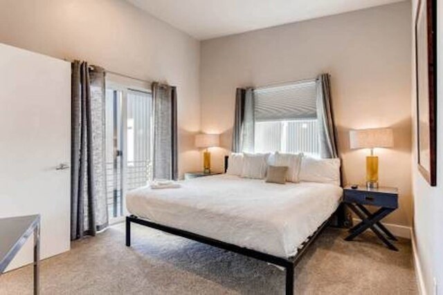 ローハイにある楽しさあふれる家、ジュリエットバルコニーあり