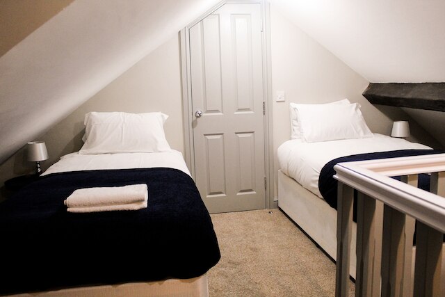 モダン デュプレックス アパートメント ニア リバプール ワン