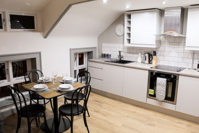 モダン デュプレックス アパートメント ニア リバプール ワン