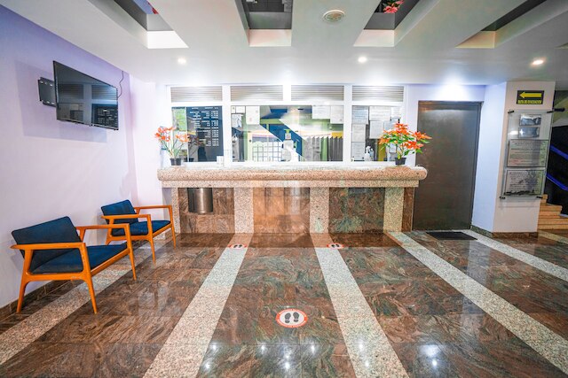 ホテル エンバシー