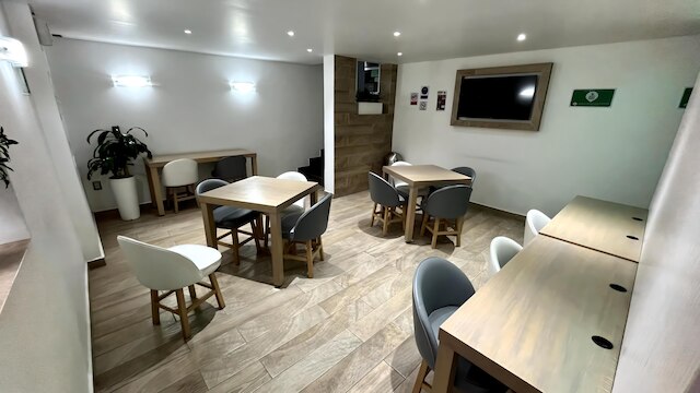 ホテル エンバシー