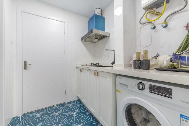 上海モシ イン ホァイハイ ロード No.6 ブランチ (沫希淮海中路 6 店 - 上海)