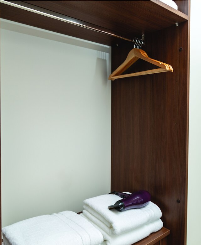 ボッティチェリ・タワー・バイ・ザ・ローカル・ウェイ