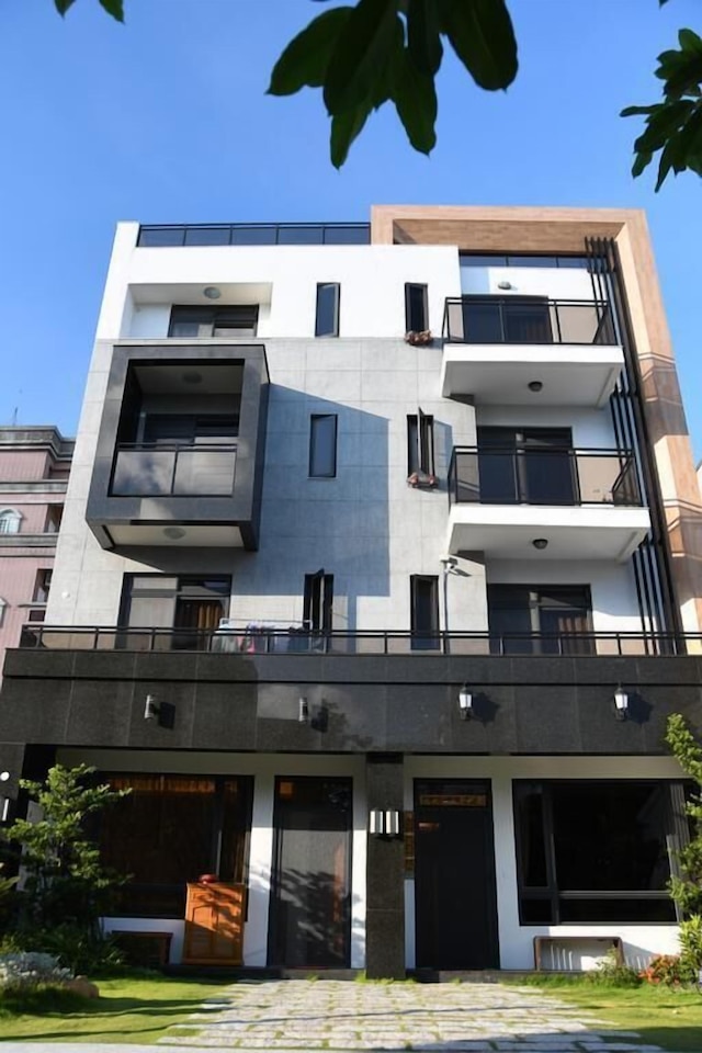 ホウェン ハピネス ノック ユア ドア