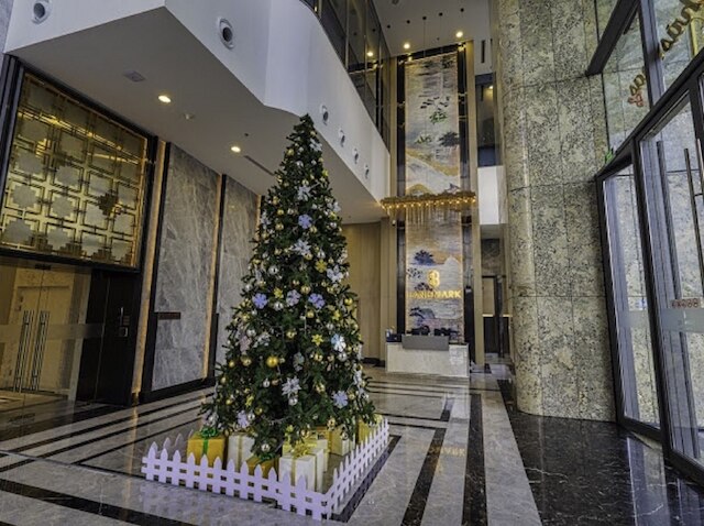 ホアスン デ ザール ランドマーク 81