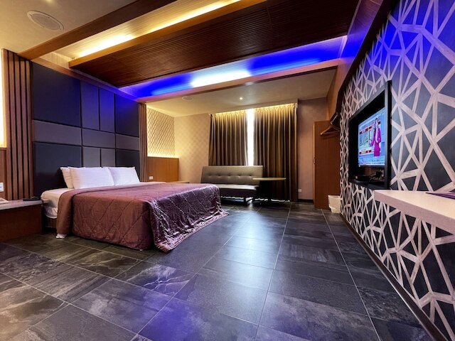 キング & プリンセス モーテル レンデ