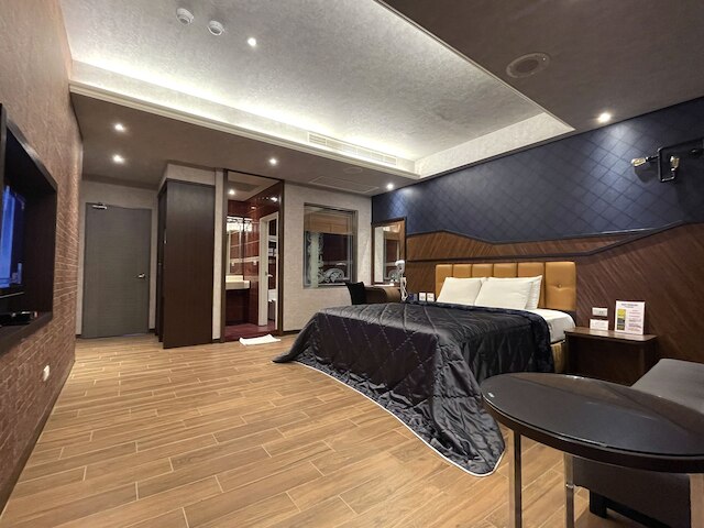 キング & プリンセス モーテル レンデ