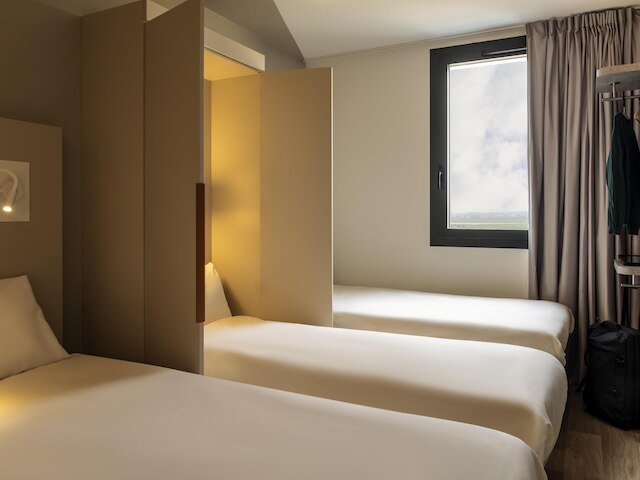 イビス バジェット ゴネス ル ブルジェ