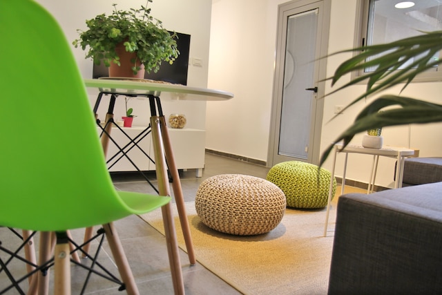 2R フル オブ チャーム アンド スタイル アット ハート オブ フロレンティーン