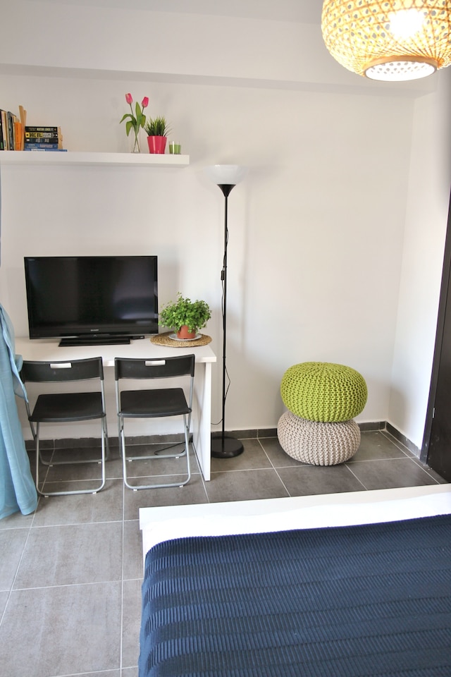 2R フル オブ チャーム アンド スタイル アット ハート オブ フロレンティーン