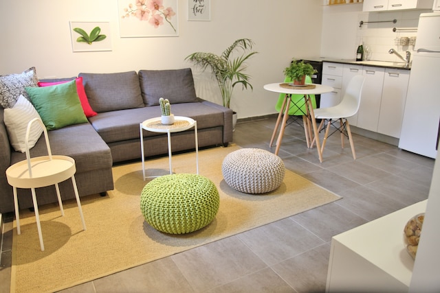 2R フル オブ チャーム アンド スタイル アット ハート オブ フロレンティーン