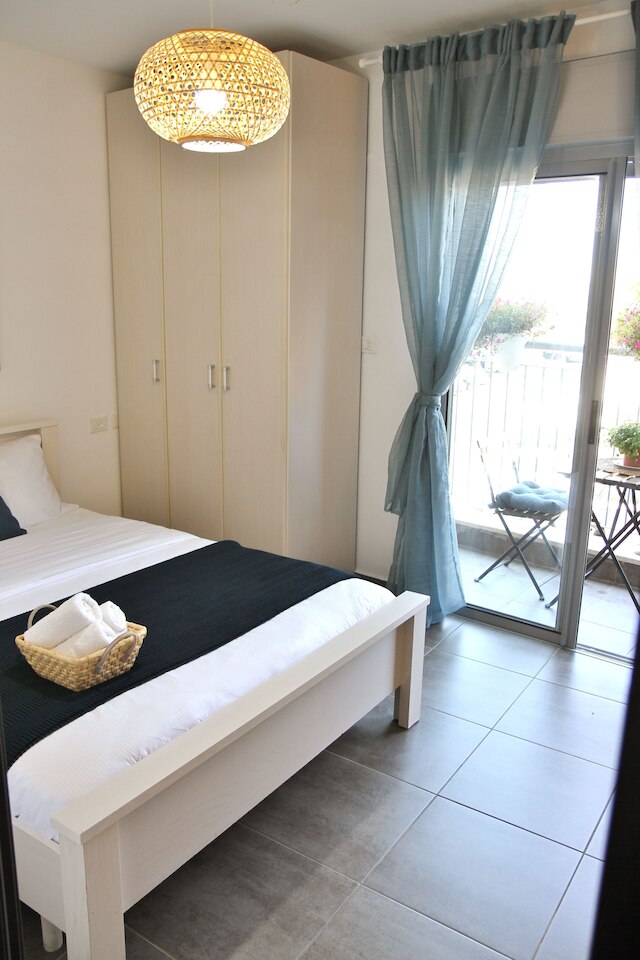 2R フル オブ チャーム アンド スタイル アット ハート オブ フロレンティーン