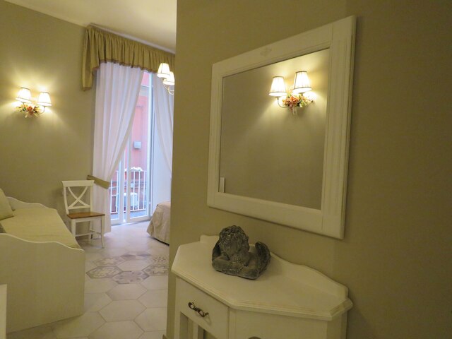 レ ニンフェ ラグジュアリー ルームズ