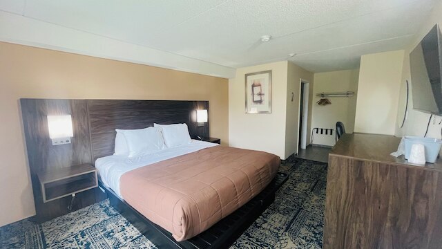 フォールズ ロッジ アンド スイーツ