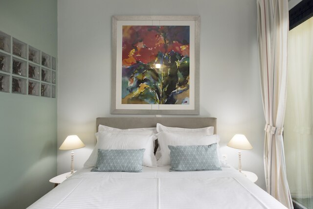 アンダー ザ シェード オブ アクロポリス