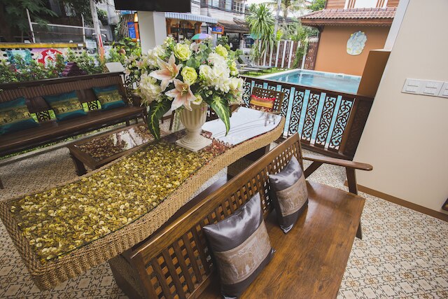 チャダ マントラ ホテル