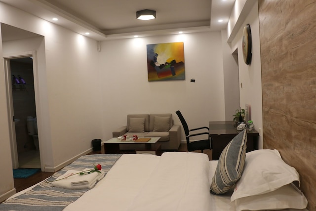 イライ サービス アパートメント (逸来服务公寓)