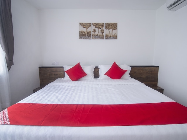 OYO 836 マンジュラ ルーム & カフェ