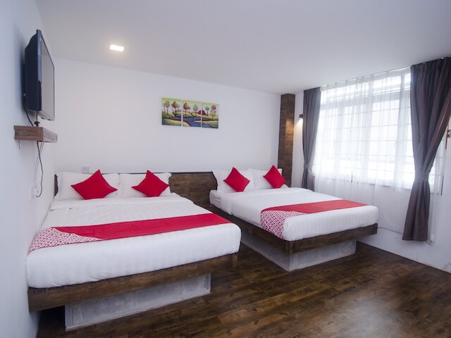 OYO 836 マンジュラ ルーム & カフェ