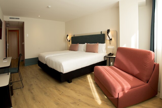 ホテル プラサ デ ラ パス