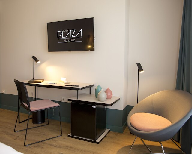 ホテル プラサ デ ラ パス