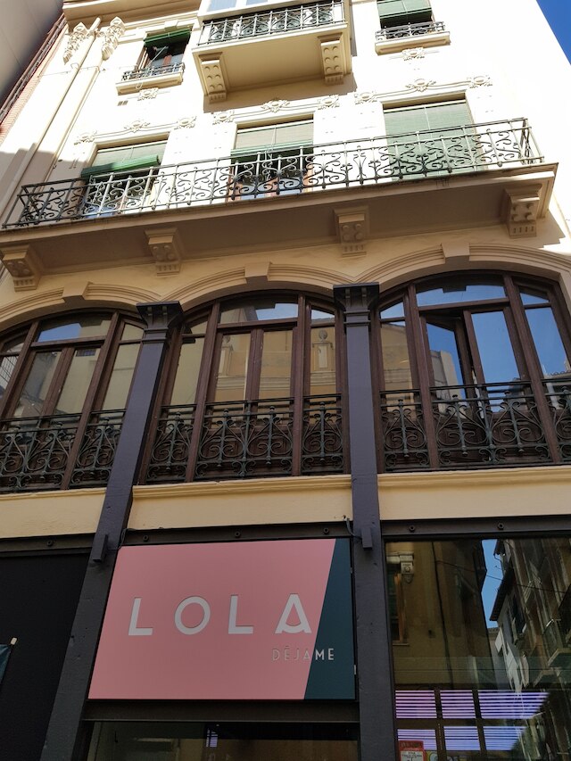 ホステル ロラメント