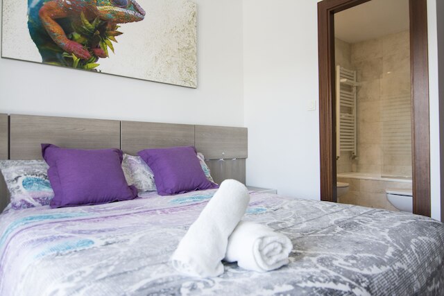 インジョイ グラナダ LUJO ピスシーナ イ パーキング