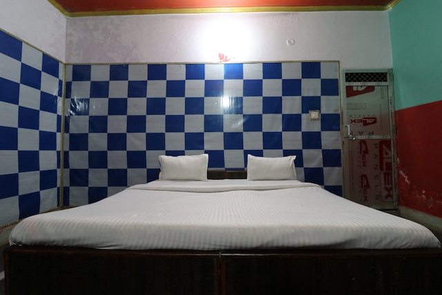 OYO 15392 スリ サイ グル コンフォーツ