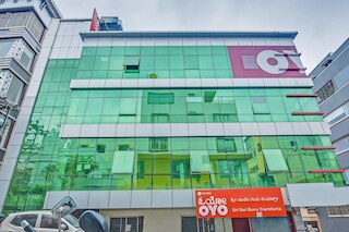 OYO 15392 スリ サイ グル コンフォーツ