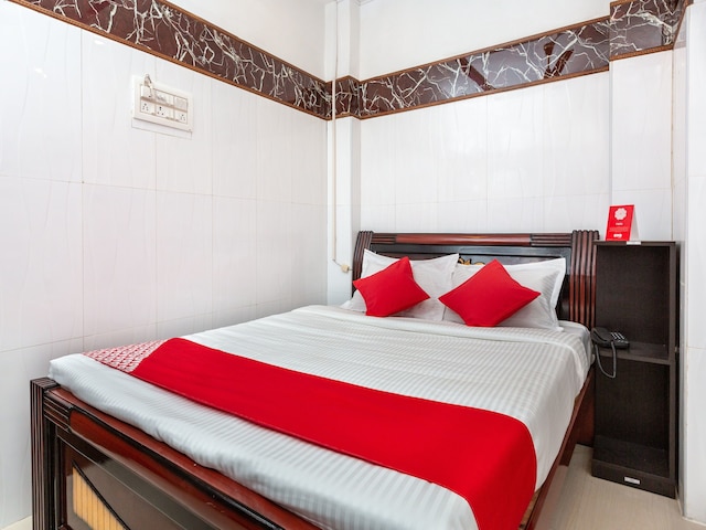 OYO 19396 クリスタル レジデンシー