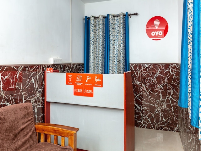 OYO 19396 クリスタル レジデンシー