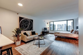 ザ ストライタス - バイブラント スタジオ イン ハート オブ ダウンタウン