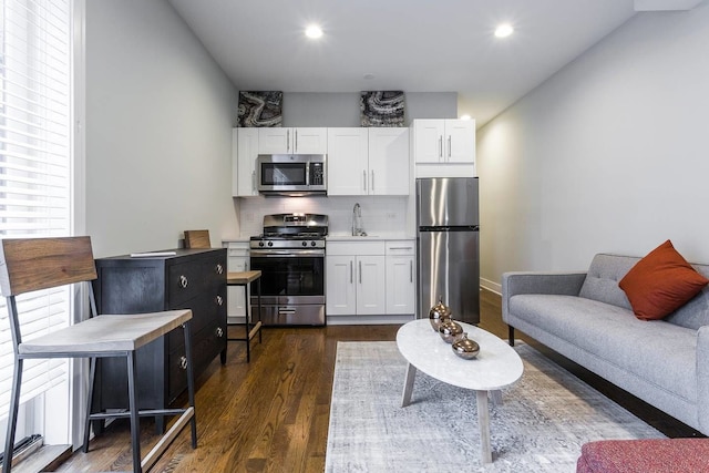 コンフィ エグゼクティブ スタジオ