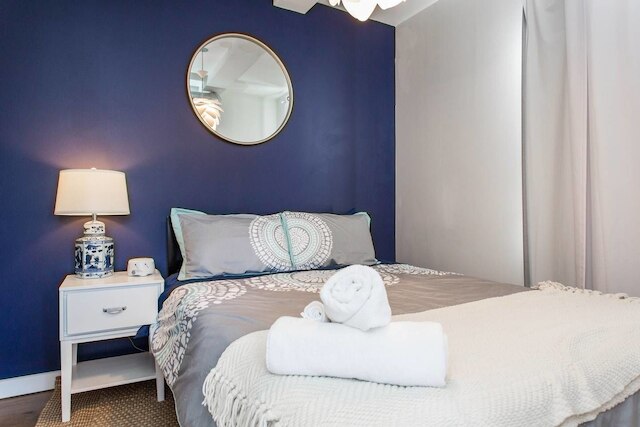 チェスナット チャーム - モダン 1 ベッドルーム イン ダウンタウン