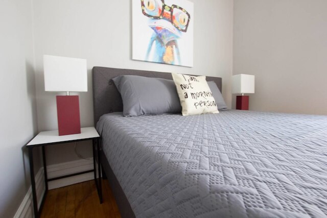 リンカーン パークにある伝統的な魅力あふれるアパート - ベッドルーム 3 室、電車駅まですぐ