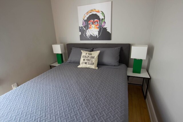 リンカーン パークにある伝統的な魅力あふれるアパート - ベッドルーム 3 室、電車駅まですぐ