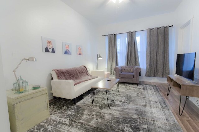 シンプル イン パーマー スクエア - 公園と電車駅まで徒歩圏内