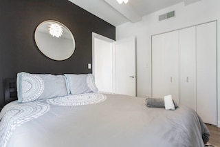 ブラック ウォルナット - モダン 1 ベッドルーム イン ダウンタウン