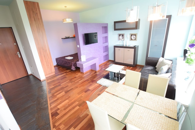 エレガント アパートメント アルカディア