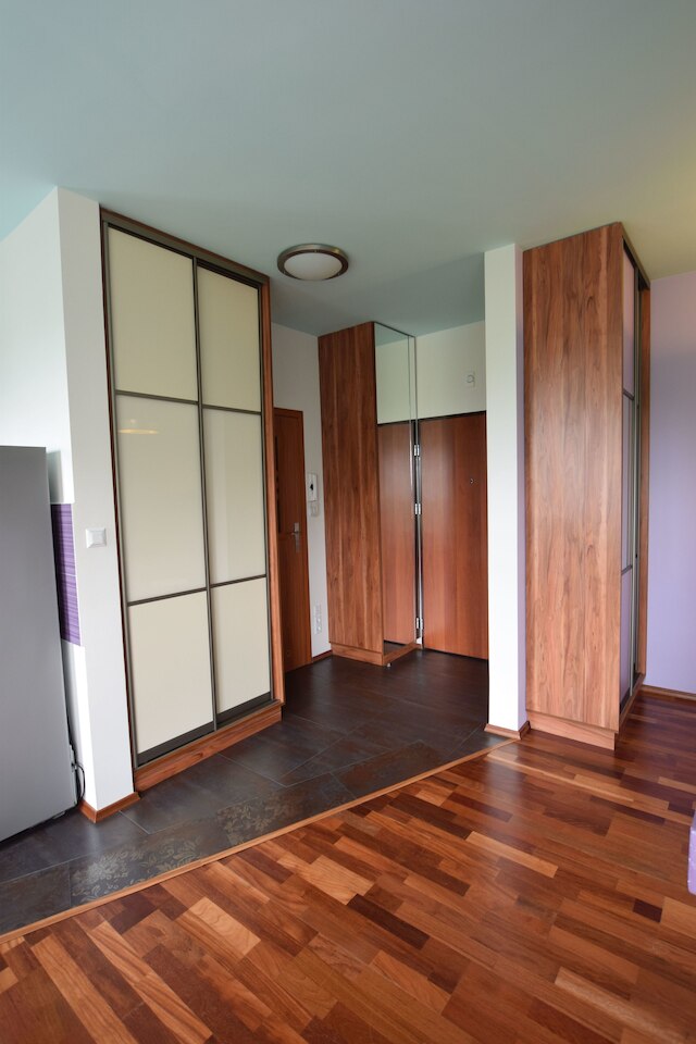 エレガント アパートメント アルカディア