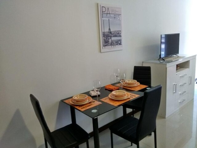 アラス センチュリー タワー