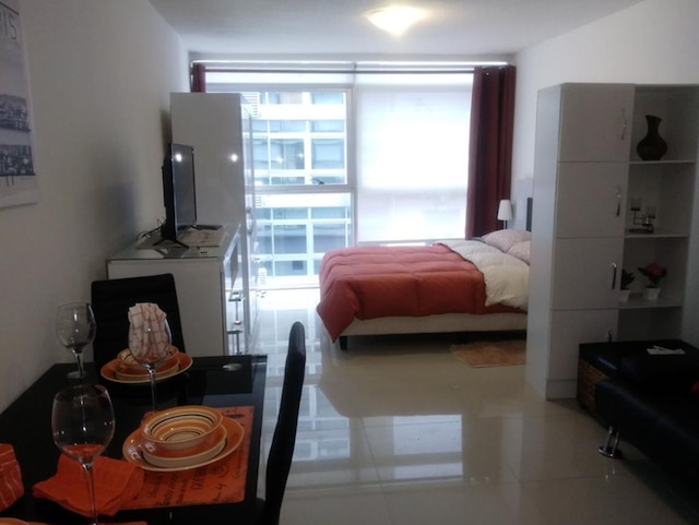 アラス センチュリー タワー