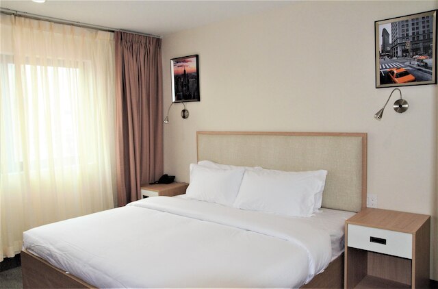 LIC プラザ ホテル