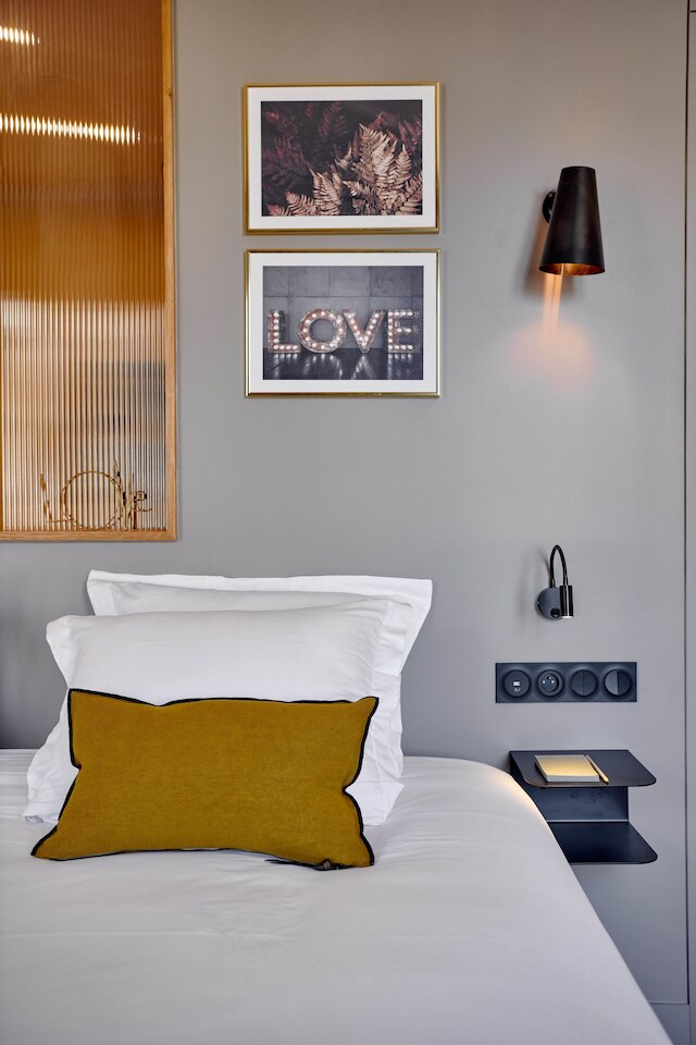 ティナ パリ - ローミュール モントーゲイユ