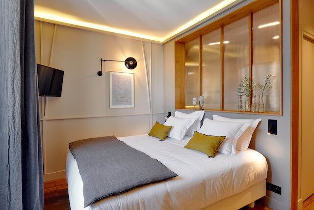 ティナ パリ - ローミュール モントーゲイユ